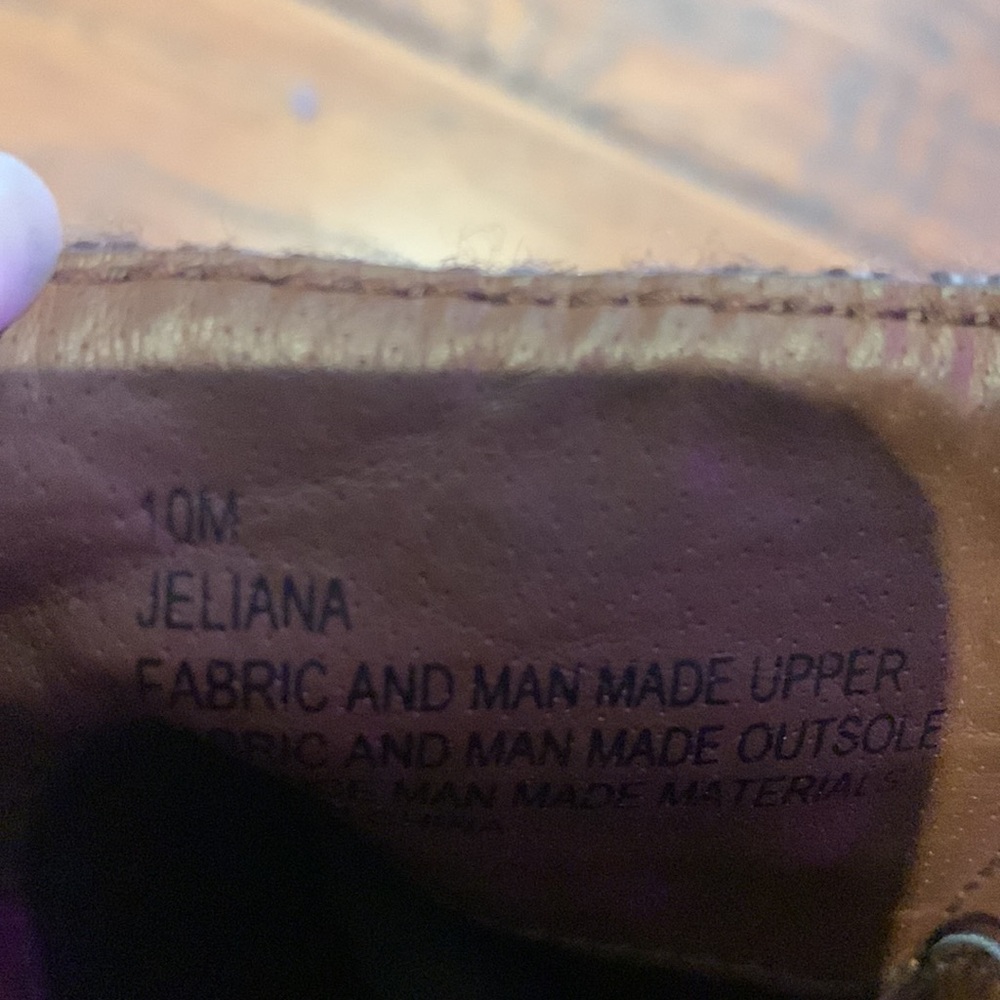 brown boots - Picture 5 of 5